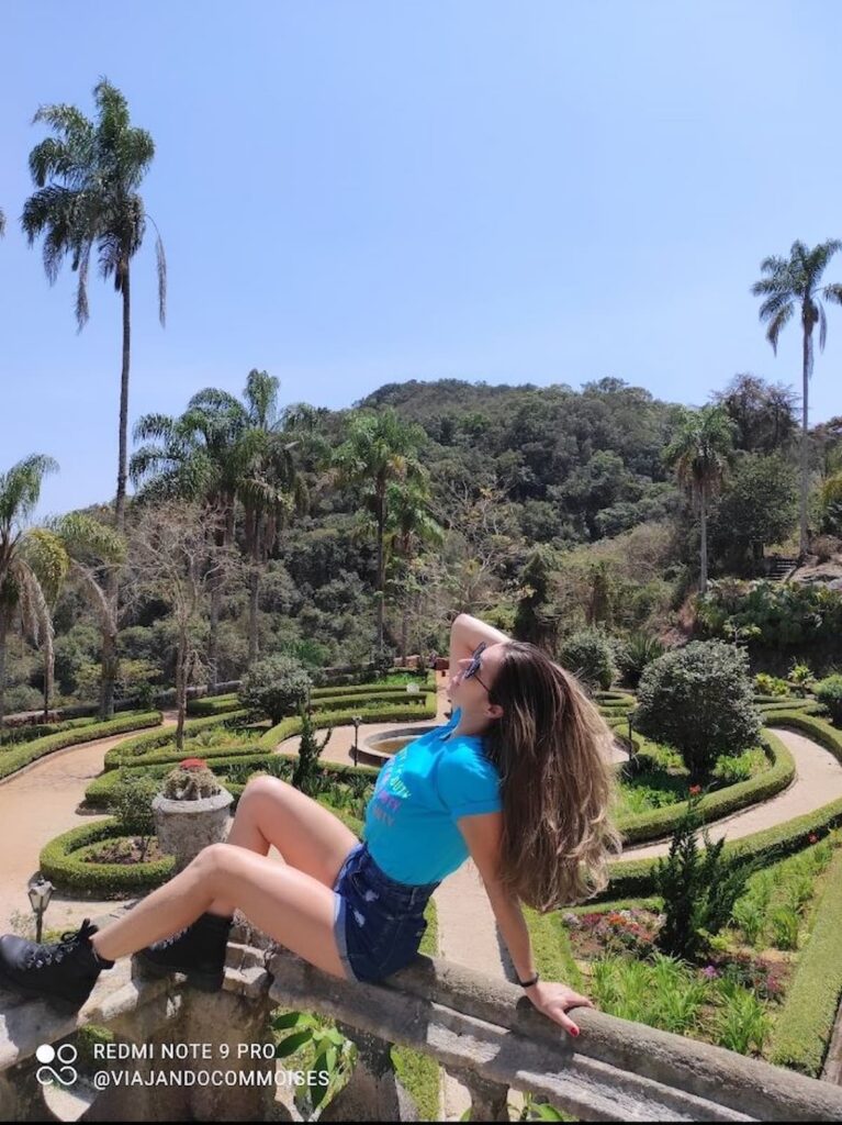 Imagem mostra jardim no Santuário do Caraça em Catas Altas.